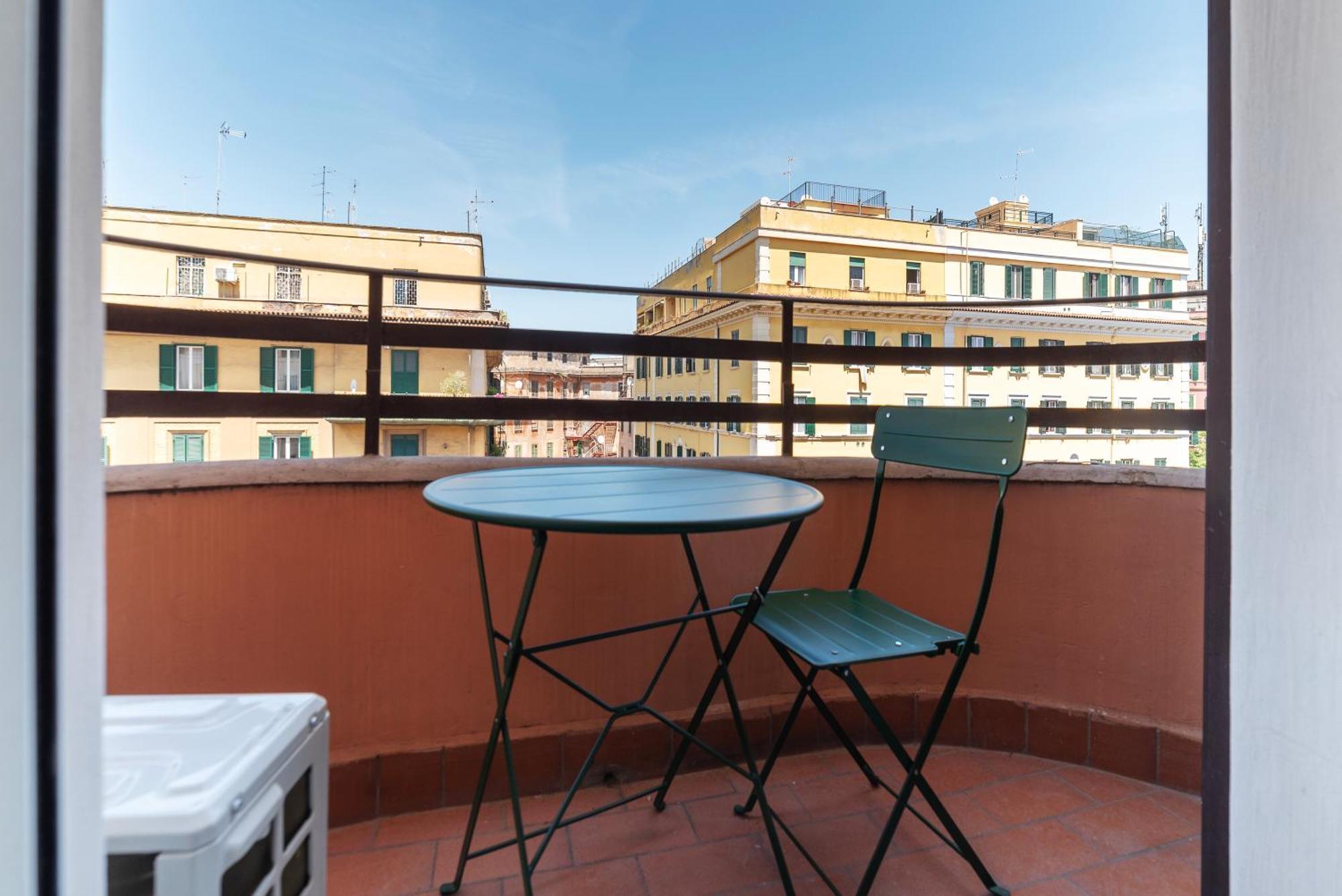 Vista Sulla Basilica Di San Giovanni Mm Lodi Apt Roma Exterior foto